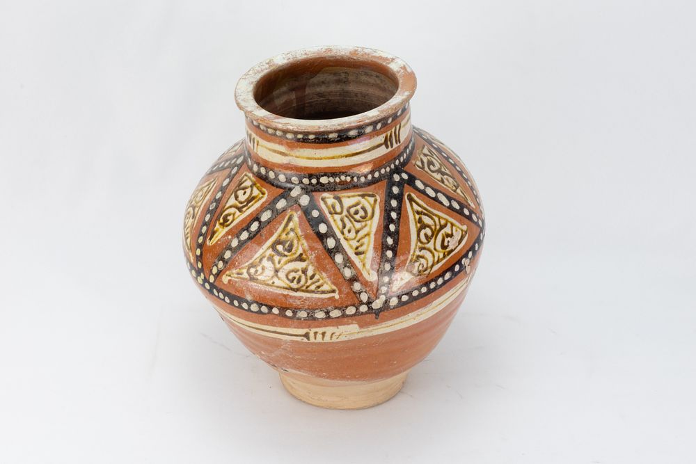 Lot 197: An Islamic Samanid Pottery Jar from the 10-11th...