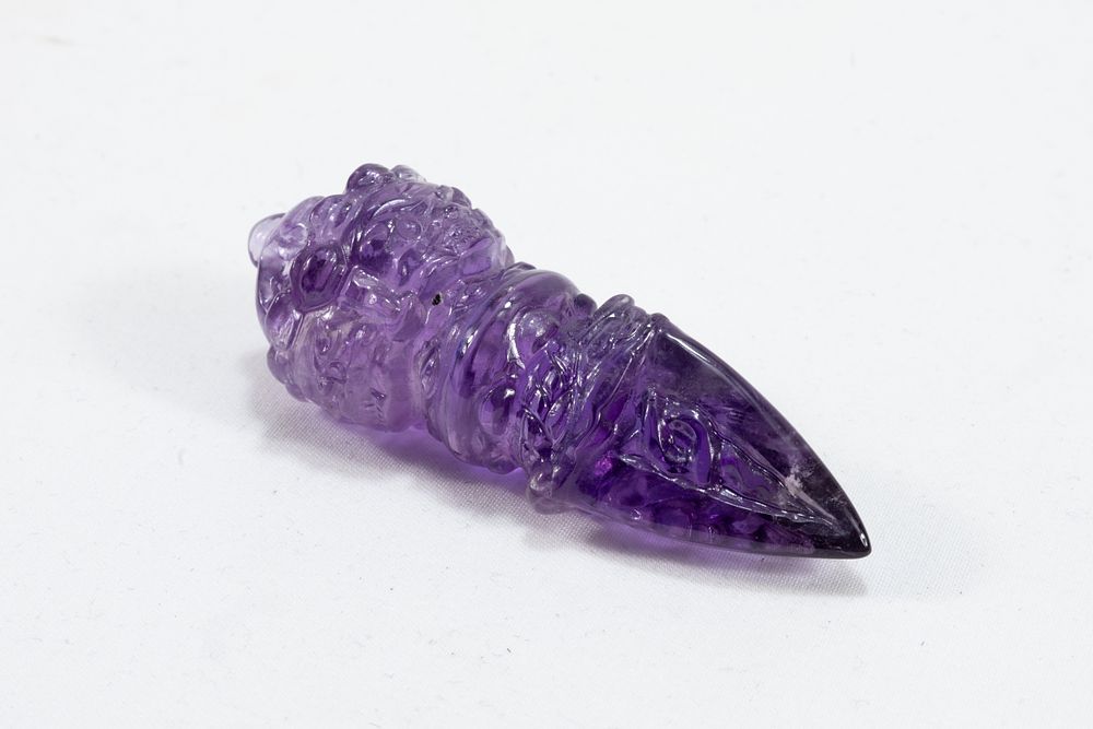 Lot 57: A Tibetan Amethyst Crystal Vajra Dorje.