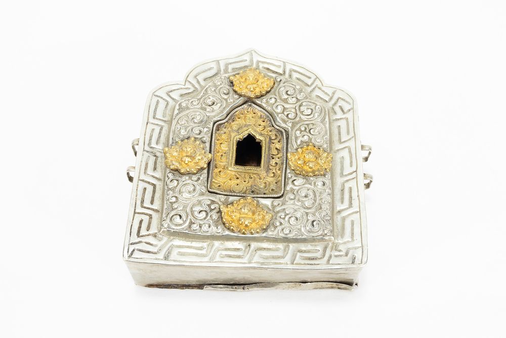 Lot 58: A Tibetan Buddhist Silver Gilt & Copper Travelling...