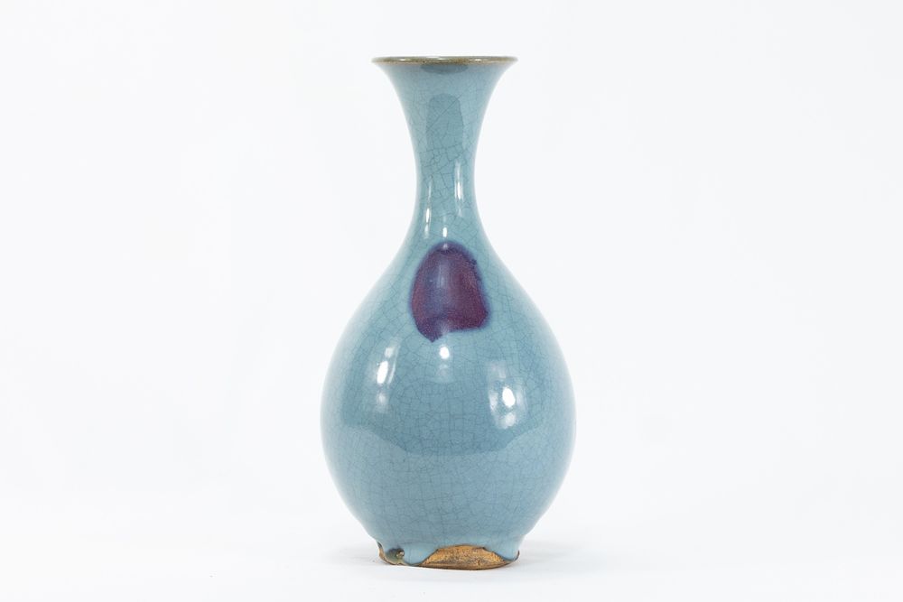 Lot 78: A Chinese Baby Blue Crackled Porcelain Vase.
