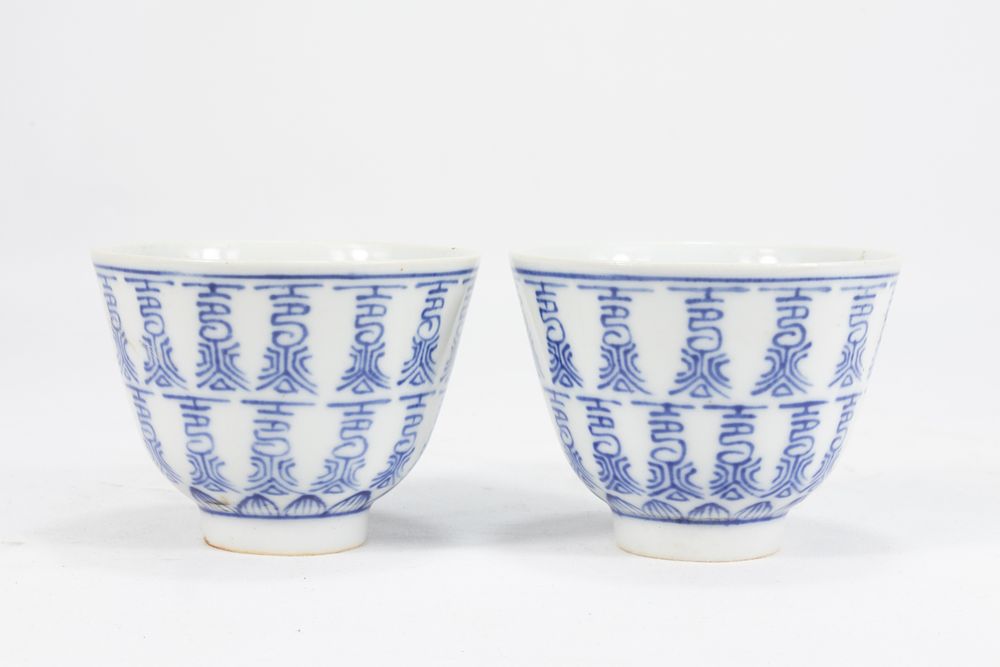 Lot 120: A Pair of Chinese Blue & White Porcelain...
