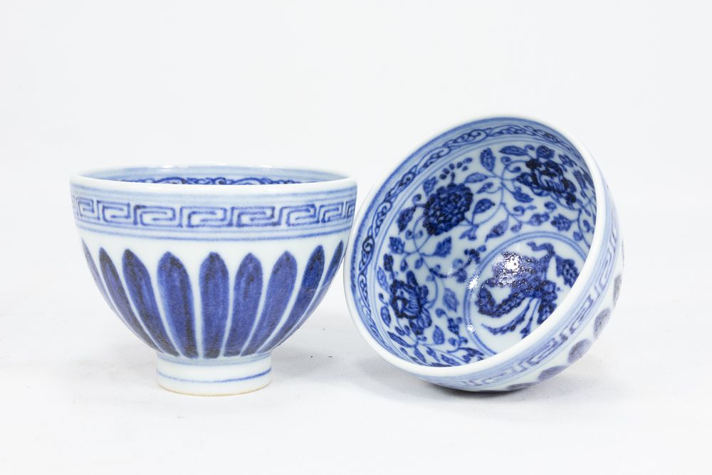 Lot 128: A Pair of Chinese Blue & White Porcelain...