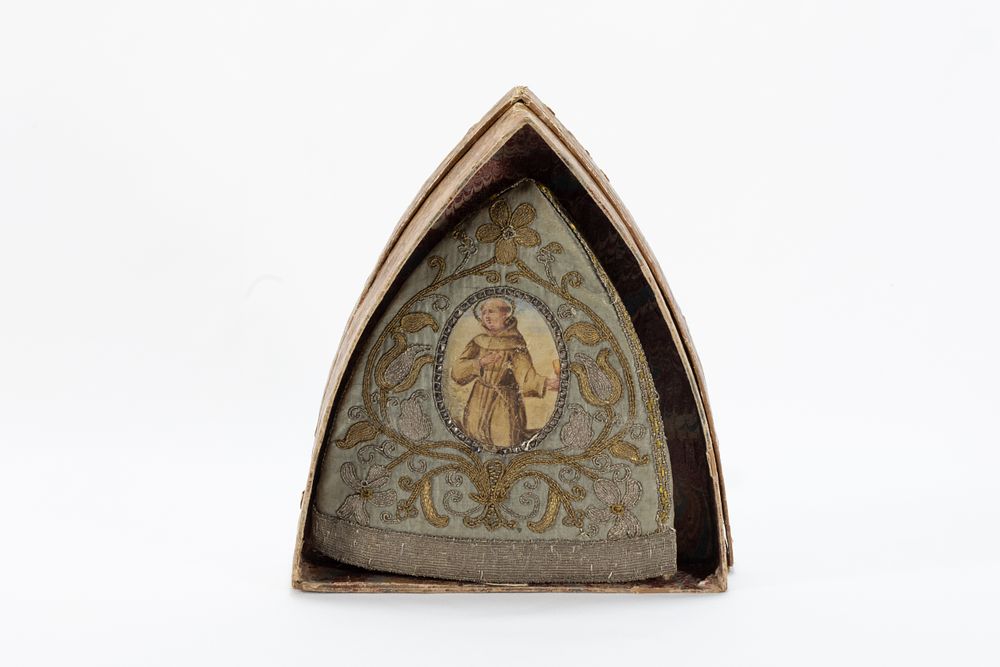 Lot 169: An Ottoman Silk Biretta from the 19th Century...