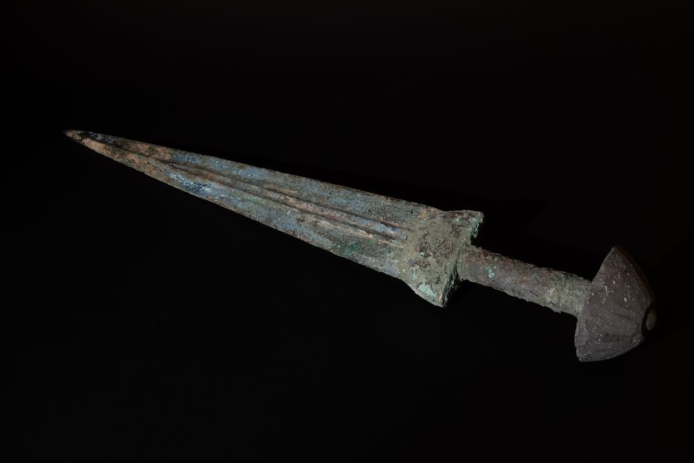 Lot 286: A Luristani Bronze Sword from 2000 B.C. -...