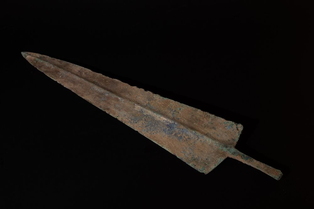 Lot 289: A Luristani Bronze Sword from 2000 B.C. -...