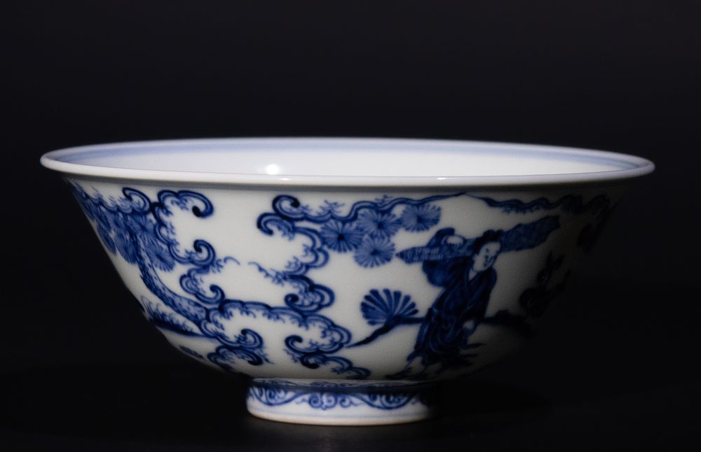 Lot 174: A Chinese Blue & White Porcelain Bowl, Decorated...