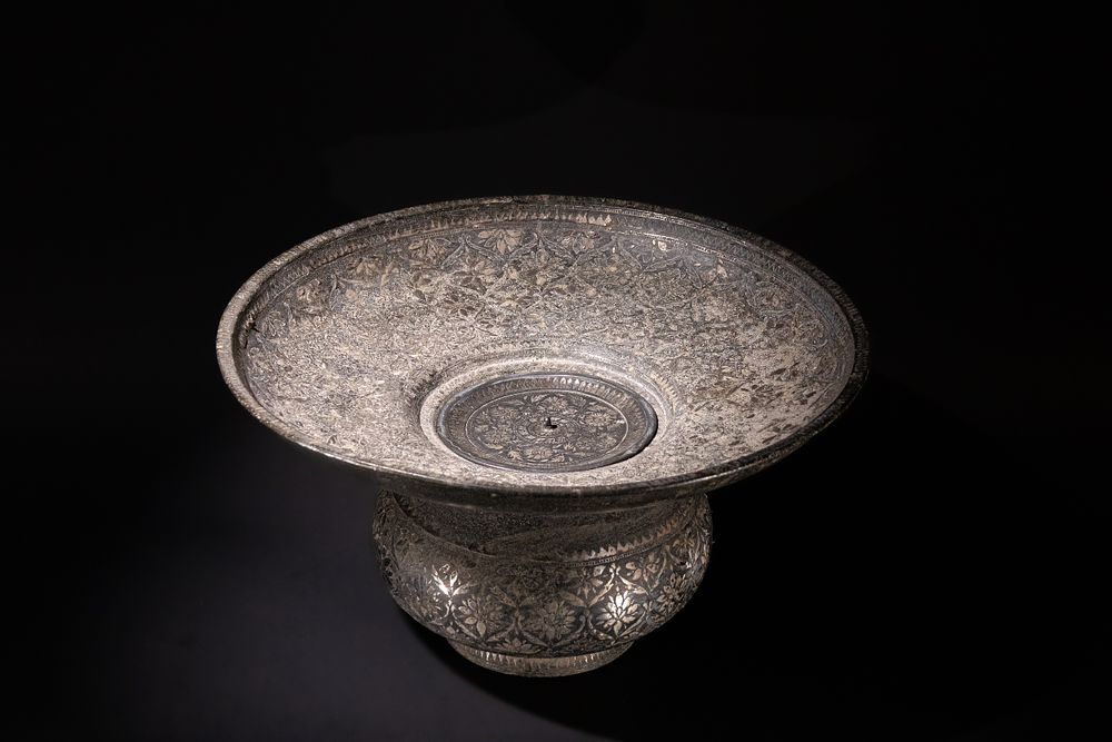 Lot 217: An Indian Bidri Basin, 19th Century, Decorated with...