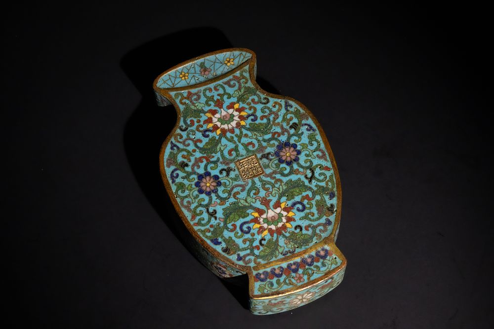 Lot 268: A Chinese Cloisonné Enamel Lotus-Decorated Box and Cover,...