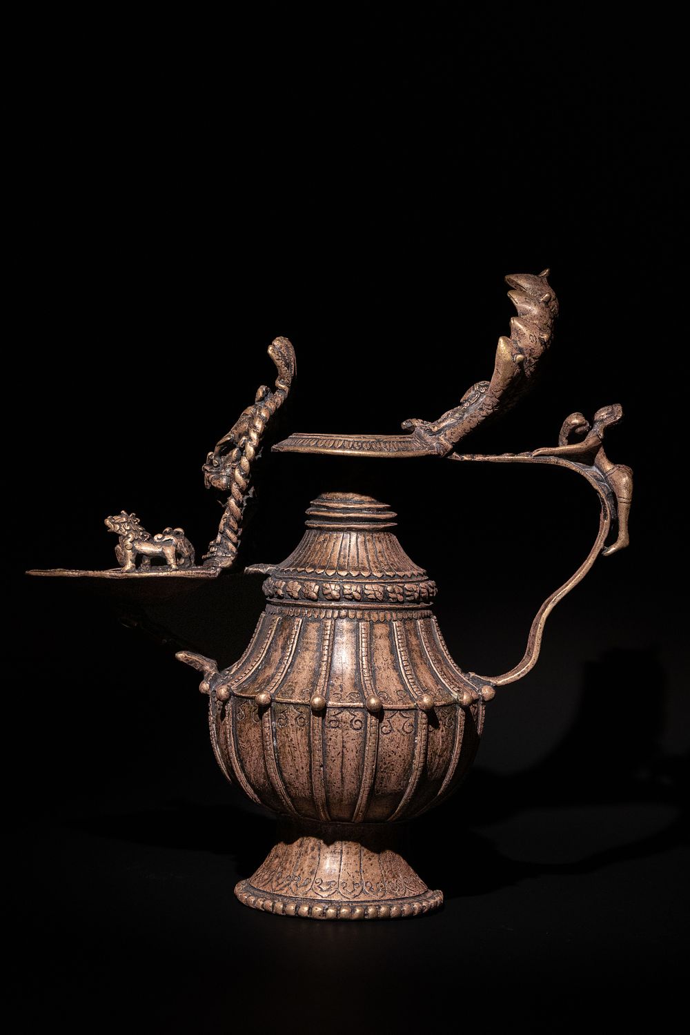 Lot 198: An Indian Bronze Water Jug, 19th-20th Century.