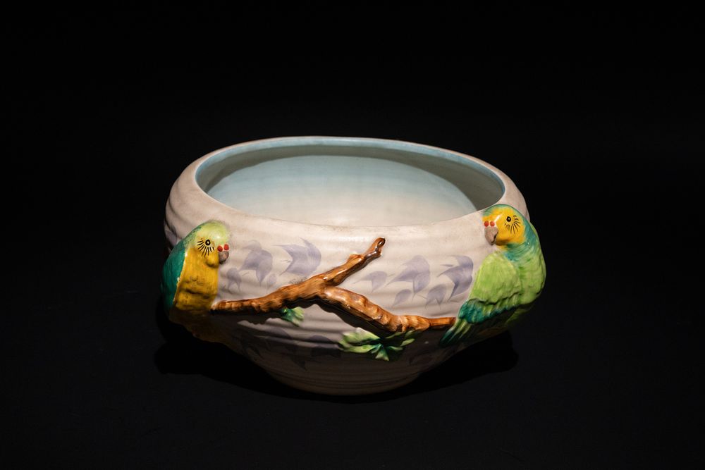 Lot 280: A 1930s Clarice Cliff Signed Bowl Featuring Love...