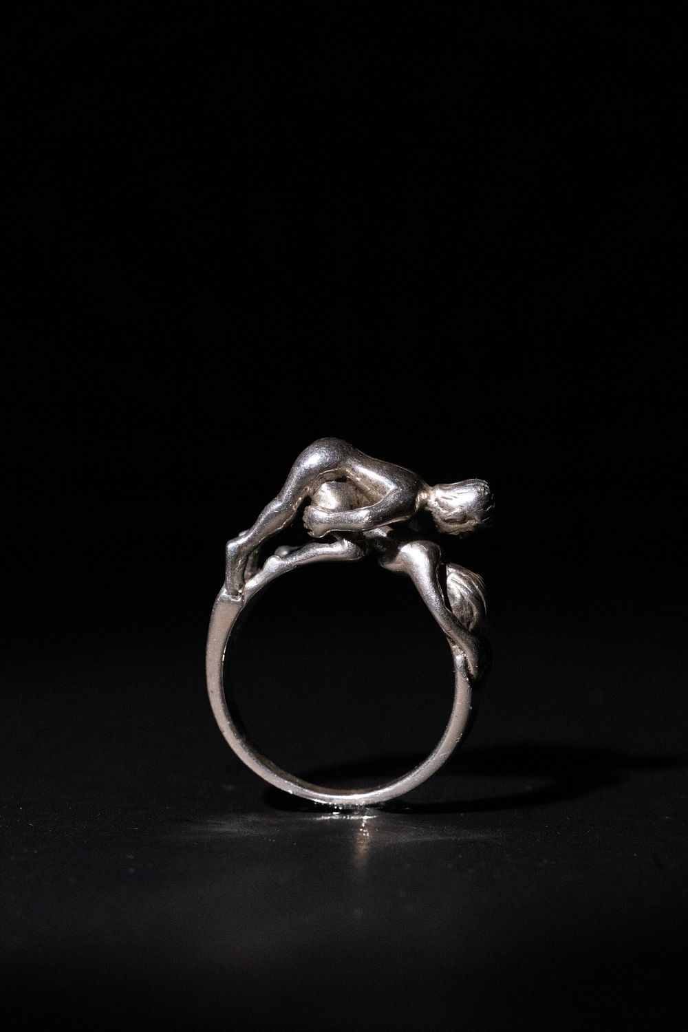 Lot 286: A Silver Erotic Figural Ring.