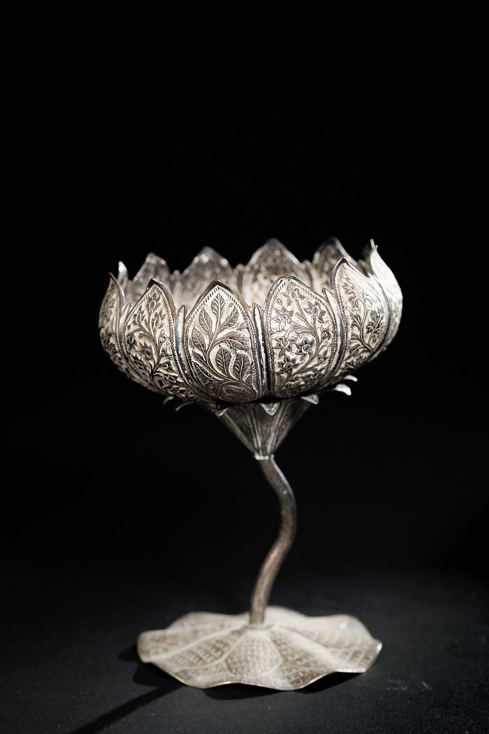 Lot 154: An Indian Kashmiri Silver Lotus-Form Standing Bowl.
