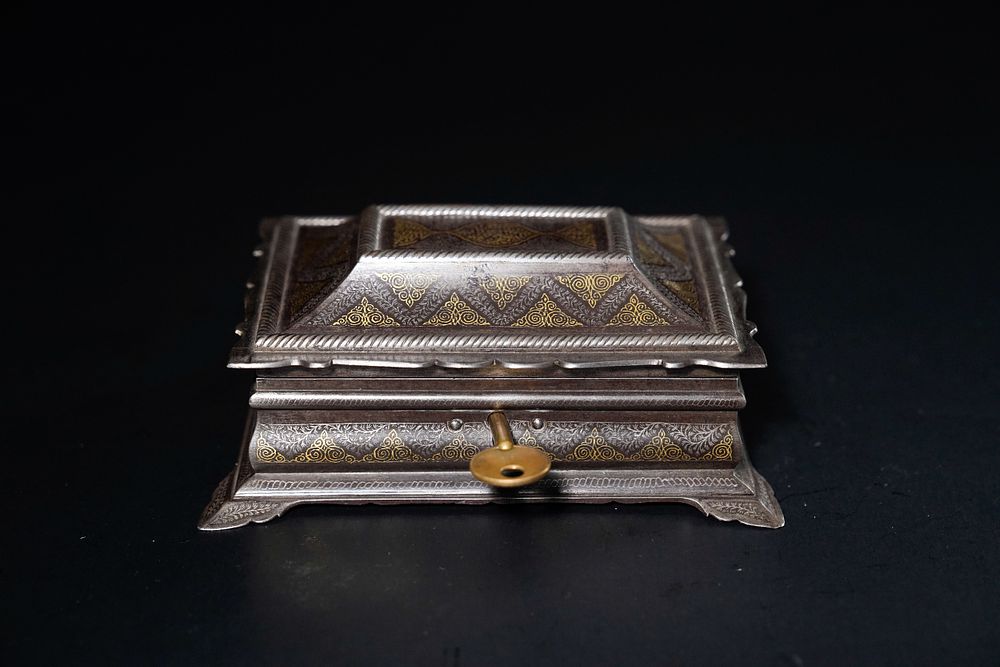 Lot 166: A Koftgari Indian Iron Jewellery Box with Gold...
