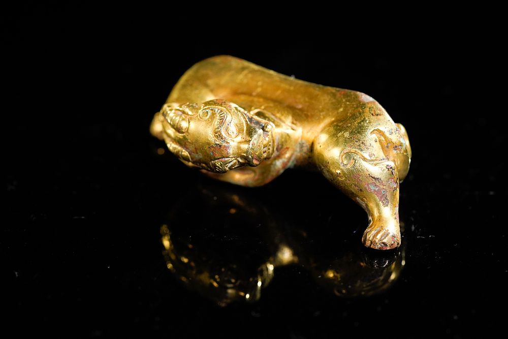 Lot 352: A Chinese Gold Gilt-Bronze Mythical Beast Figure, 19th...