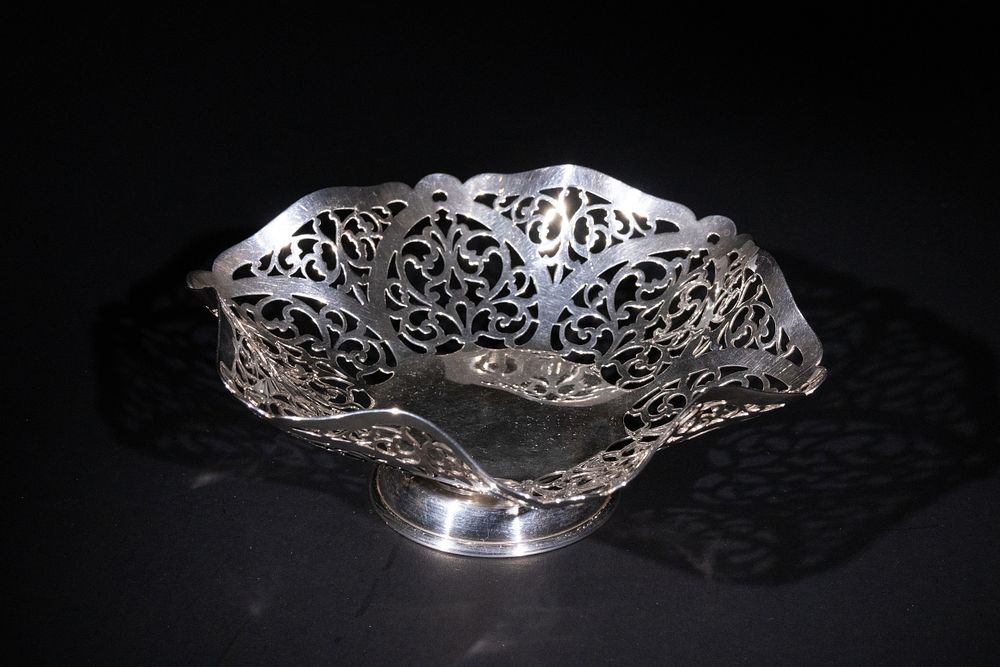 Lot 384: A Pierced English Sterling Silver Sweetmeat Basket, Birmingham,...