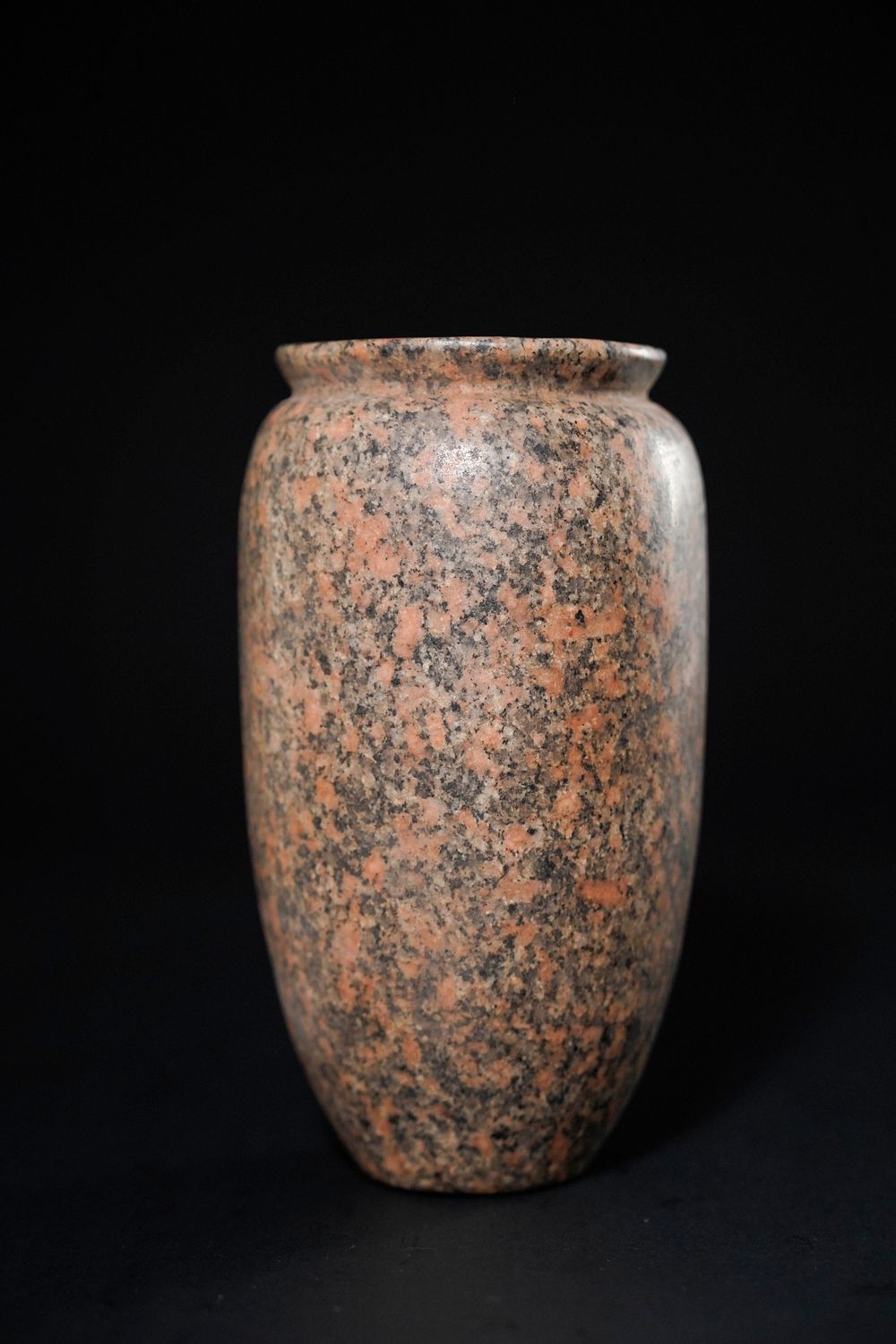 Lot 231: An Egyptian Granite Piriform Vase, 1st Dynasty, 3218–3035...