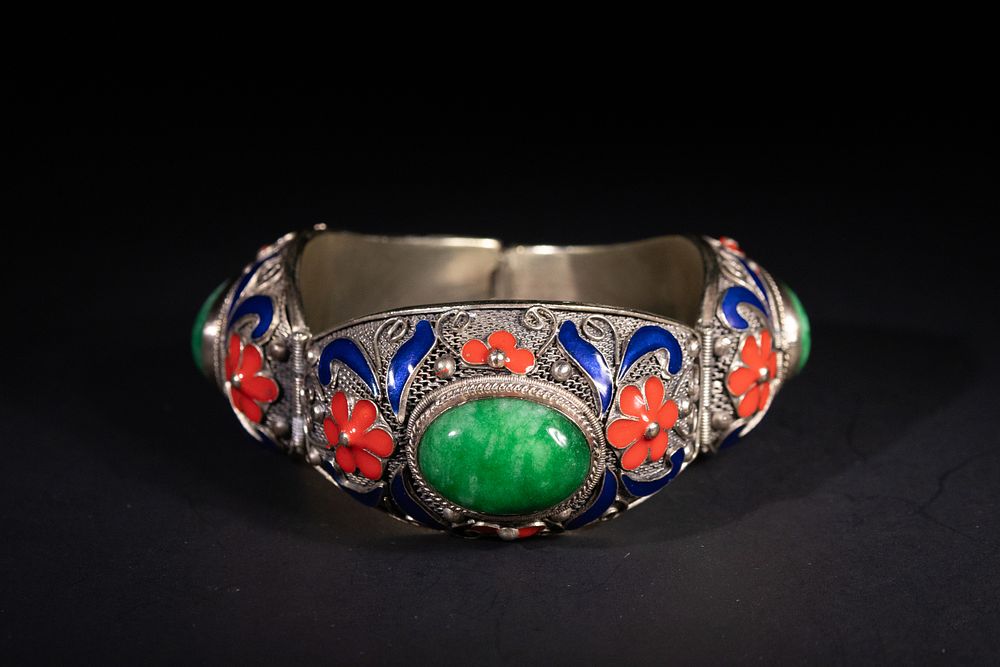 Lot 268: A Chinese White Metal Hinged Bangle with Enamel...