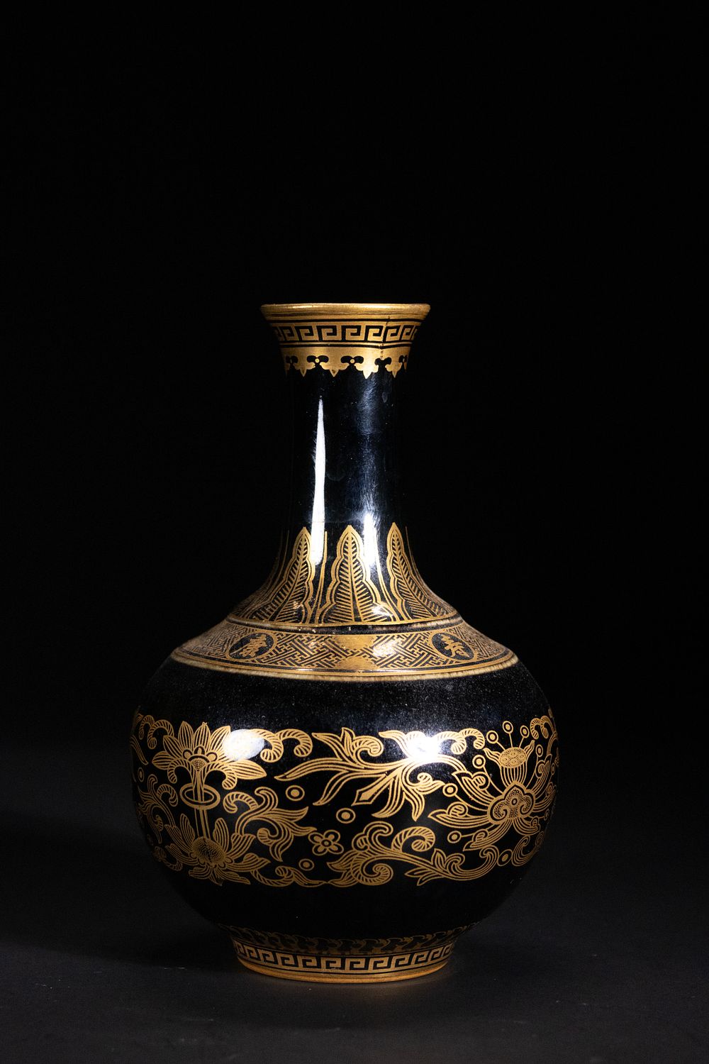Lot 309: A Chinese Mirror Black-Ground Porcelain Vase with Gold...