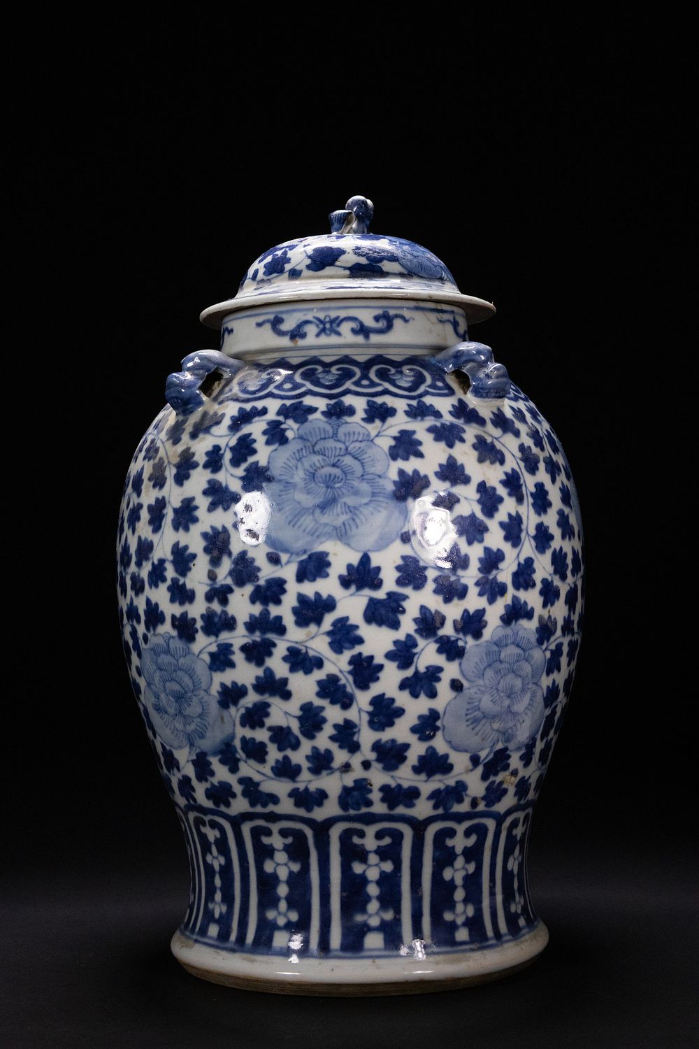 Lot 330: A Large Chinese Blue and White Porcelain Jar...