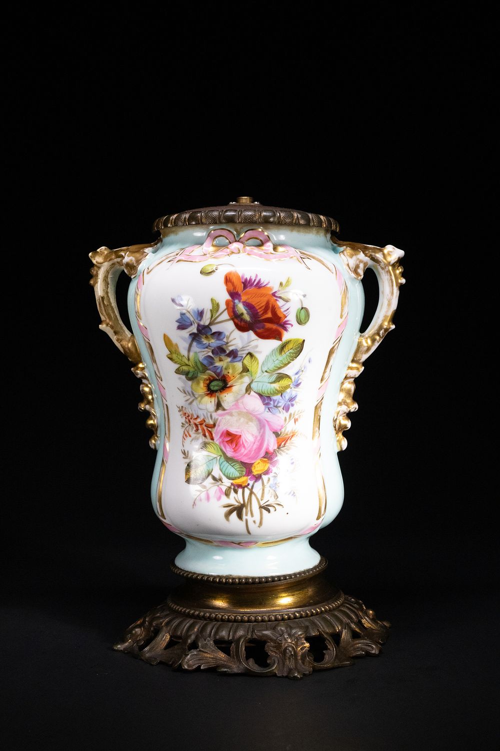 Lot 392: A Victorian-Style French Porcelain and Ormolu Oil Lamp...