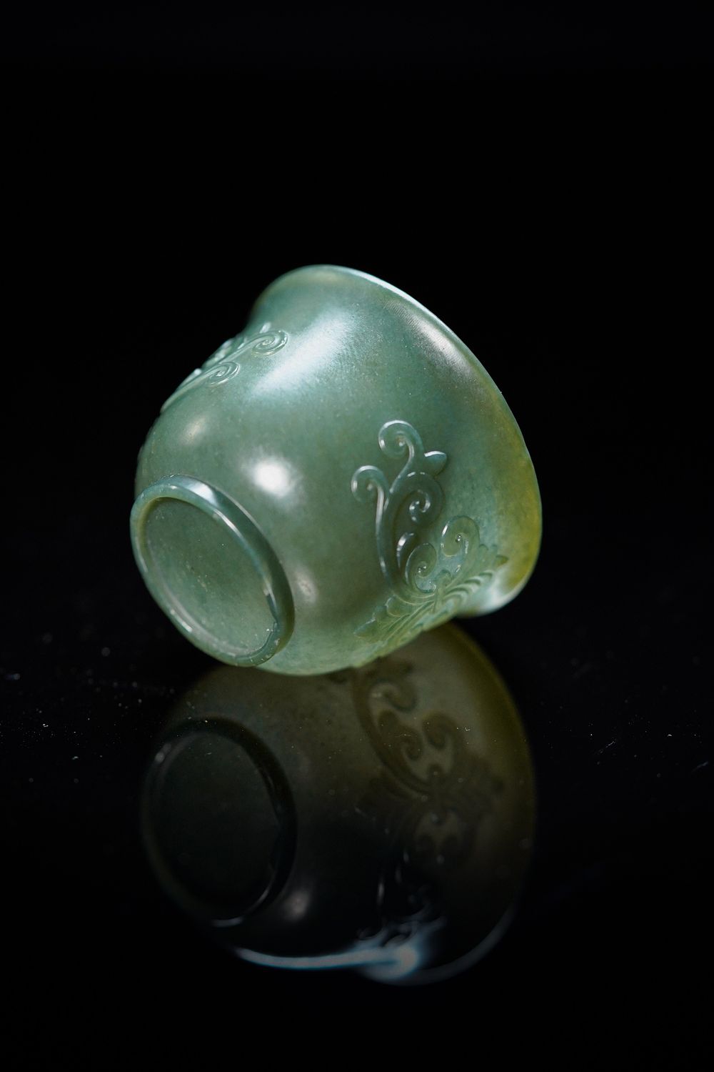 Lot 160: A Mughal Green Jade Cup, Made for the...