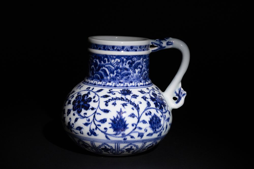 Lot 343: A Chinese Blue and White Porcelain jug with...