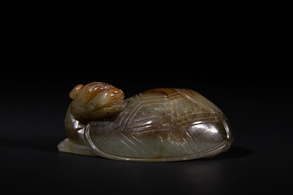 Lot 266: A Chinese Jade Carving of a Tortoise.