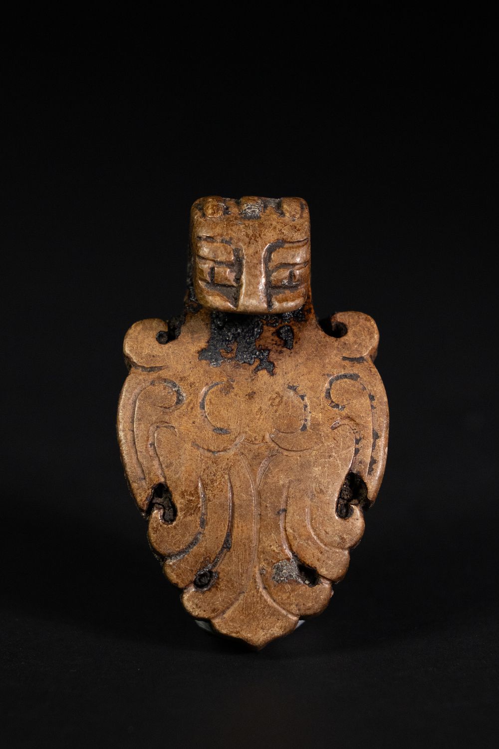 Lot 351: A Warring States to Han Dynasty Jade Belt...