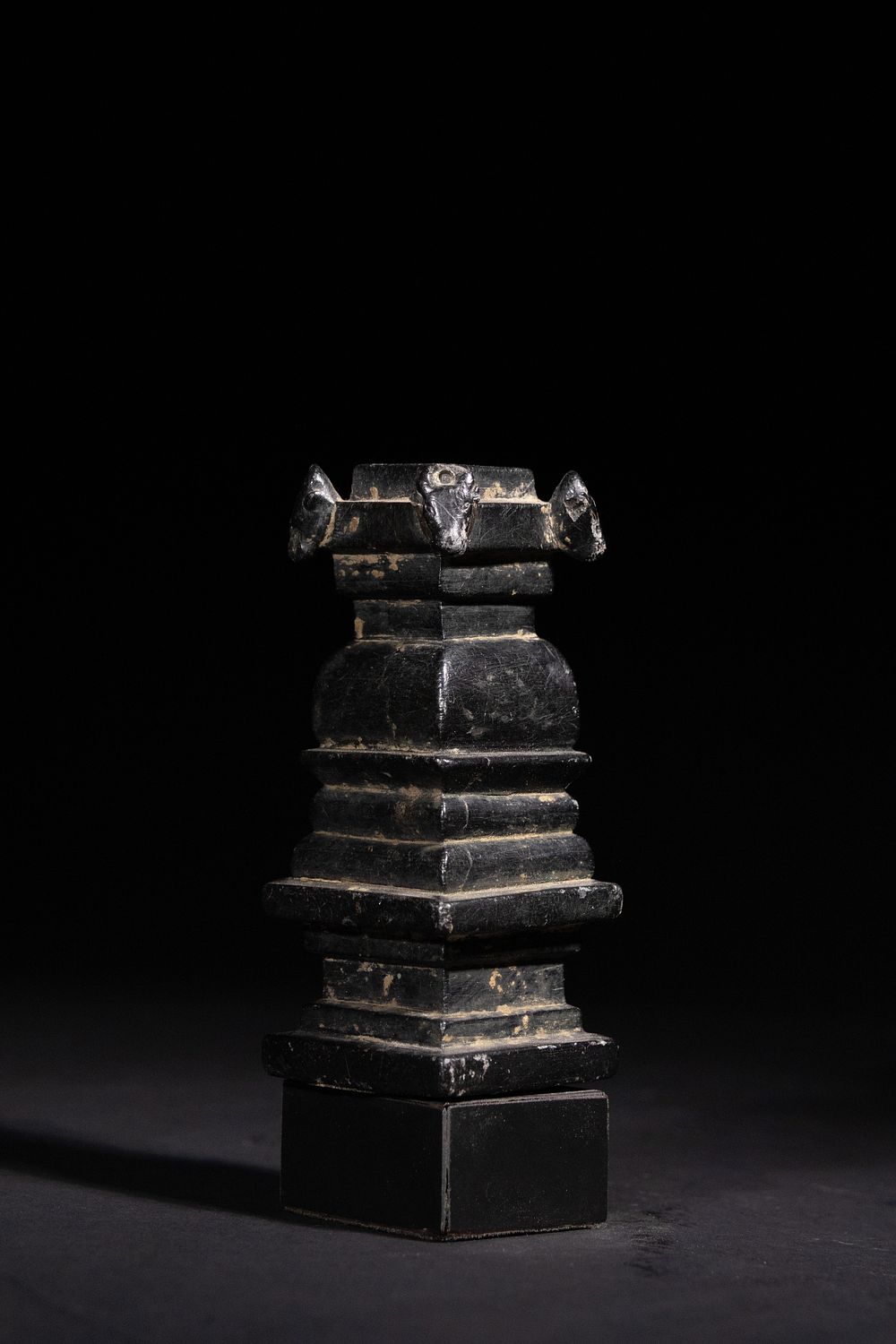 Lot 295: A Bactrian Black Stone Architectural Finial with Bull-Head...