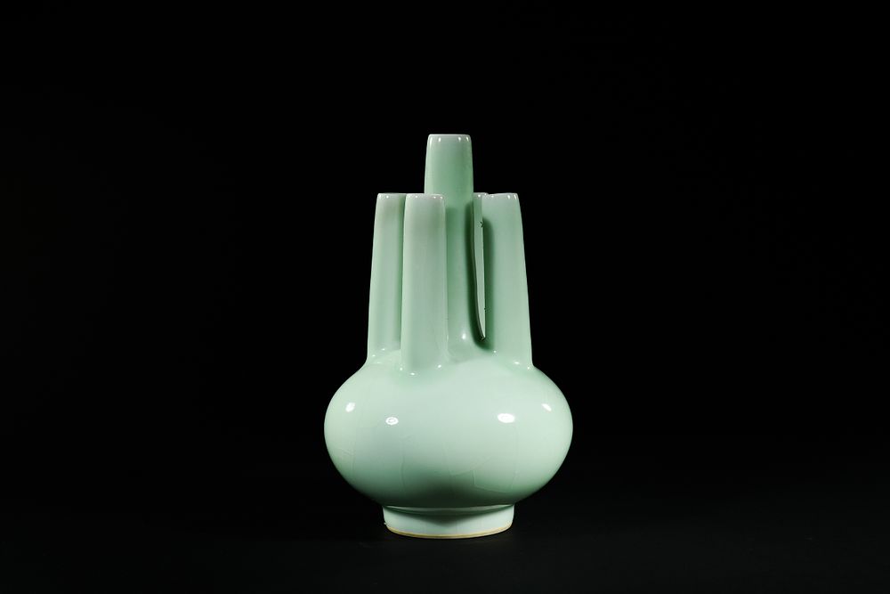 Lot 355: A Chinese Celadon-Glazed Five-Spouted Vase, with Seal Mark.