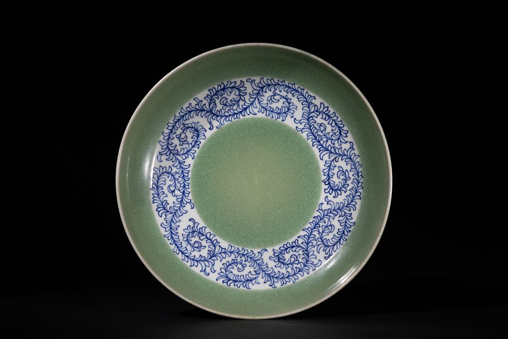 Lot 362: A Chinese Green-Ground Porcelain Dish with Blue Foliage...