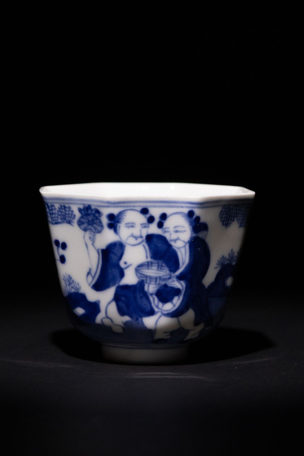 Lot 435: A Chinese Blue and White Octagonal Porcelain Teacup...