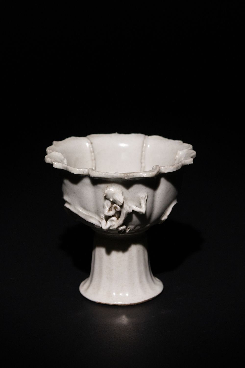Lot 449: A Chinese Blanc-de-Chine Pedestal Bowl with Applied Relief...