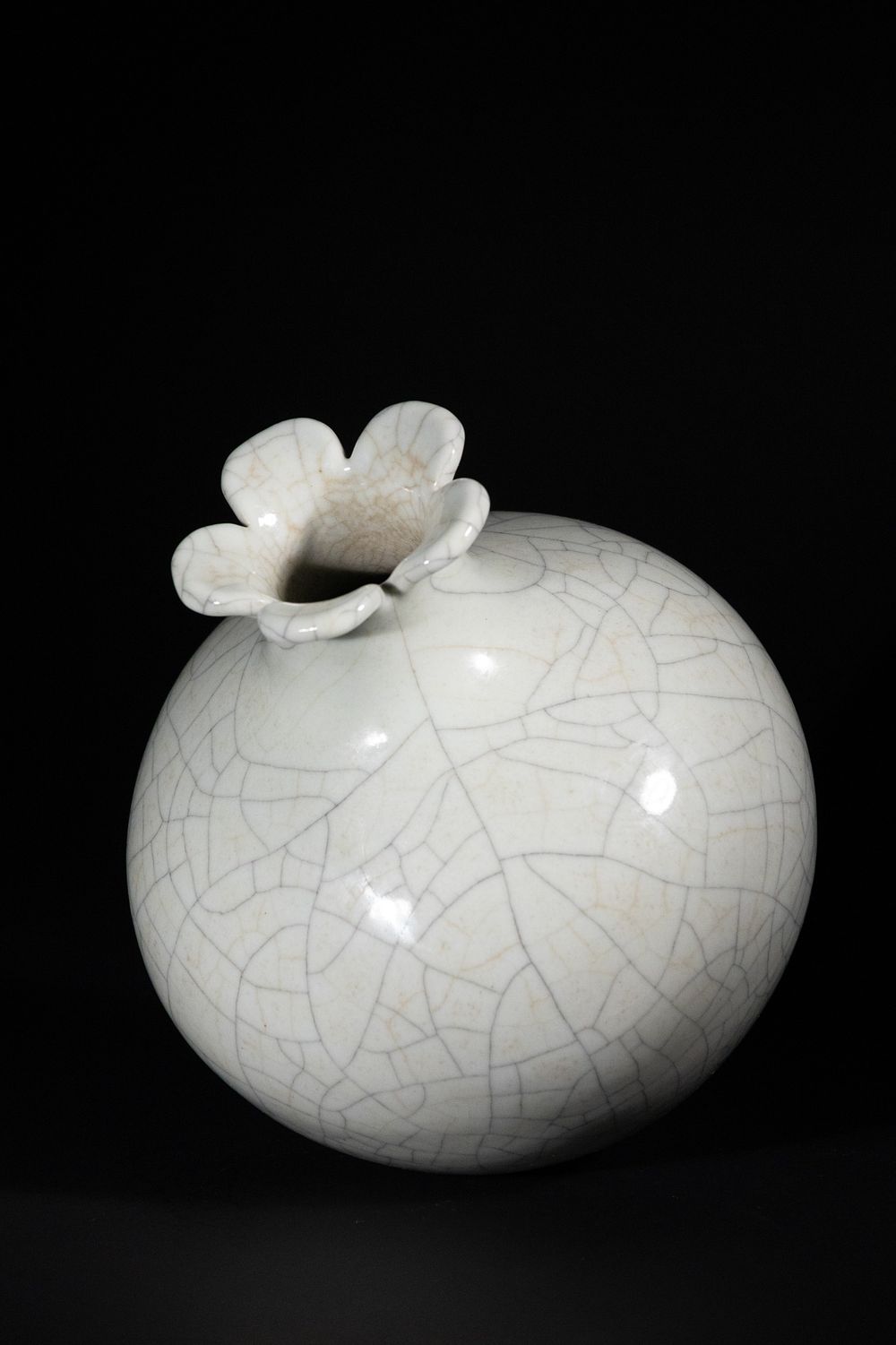 Lot 275: A Chinese Ge-Type Glazed Porcelain Vase, Qianlong Mark...