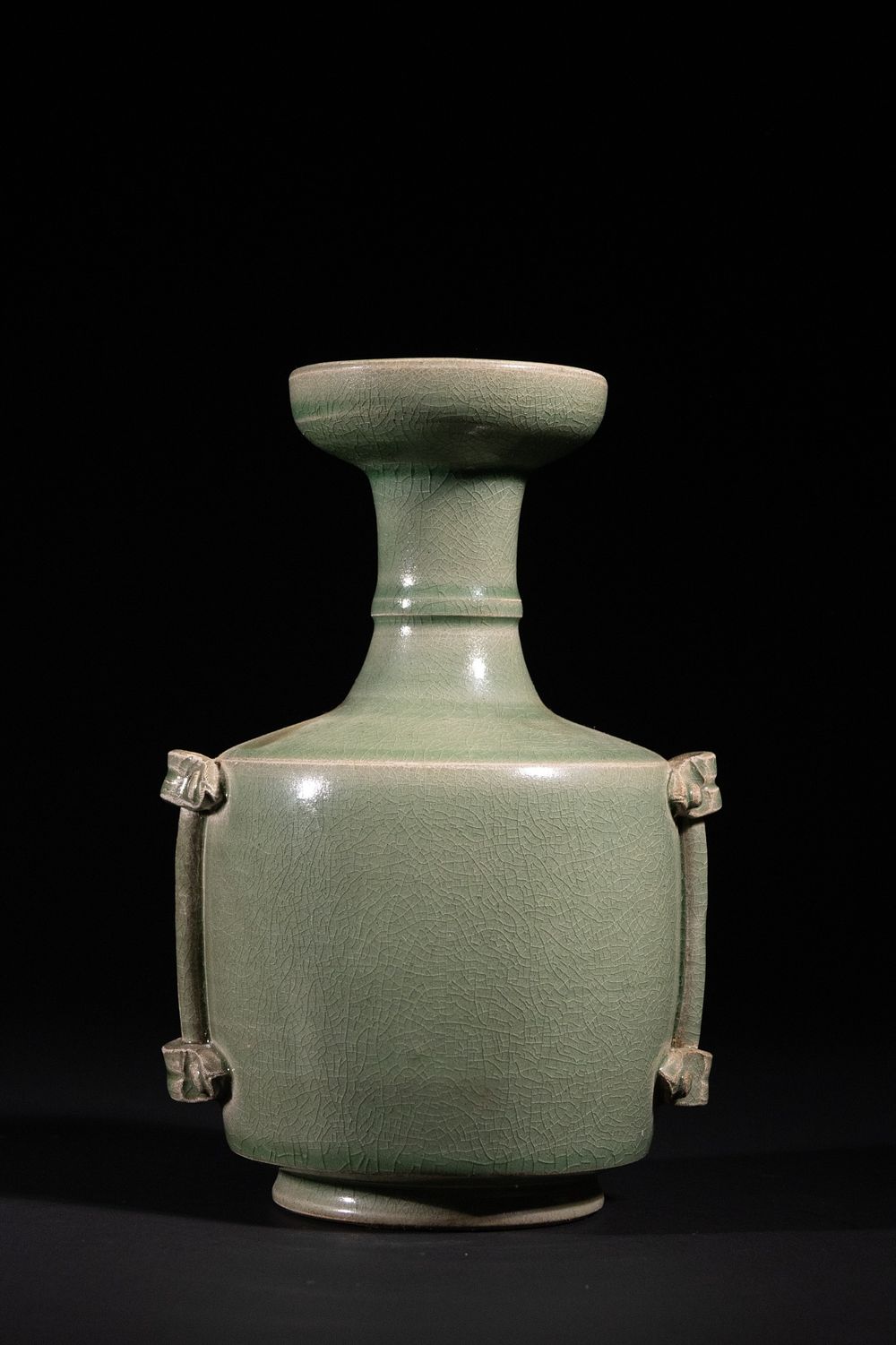 Lot 298: A Chinese Longquan Kinuta Celadon 'Double Ear' Mallet...