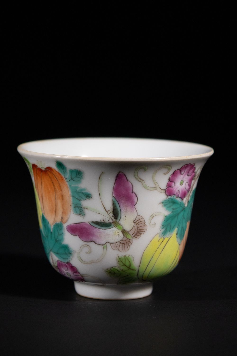 Lot 310: A Chinese Famille Rose Porcelain Cup, Guangxu Mark...