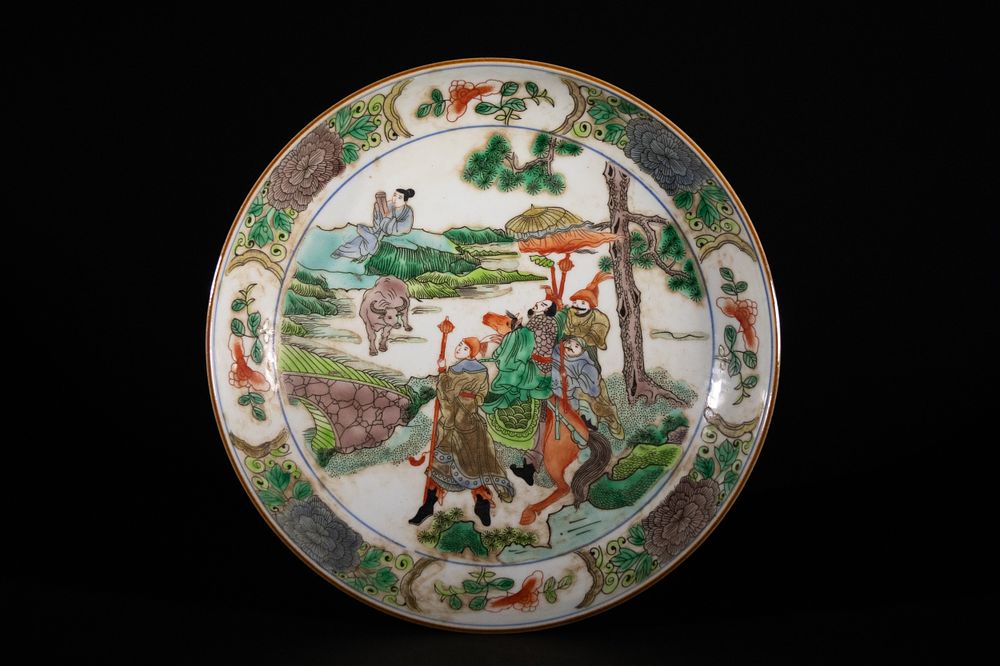 Lot 324: A Chinese Qing Kangxi Famille Verte Character Story...