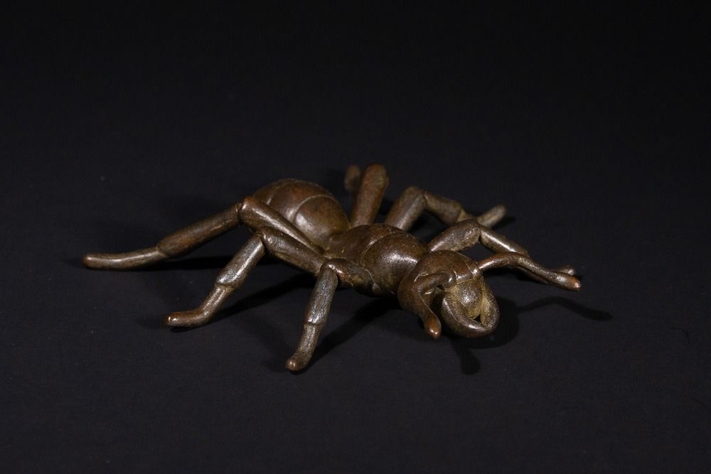 Lot 337: A Chinese Bronze Ant Sculpture, Yongchang Mark -...