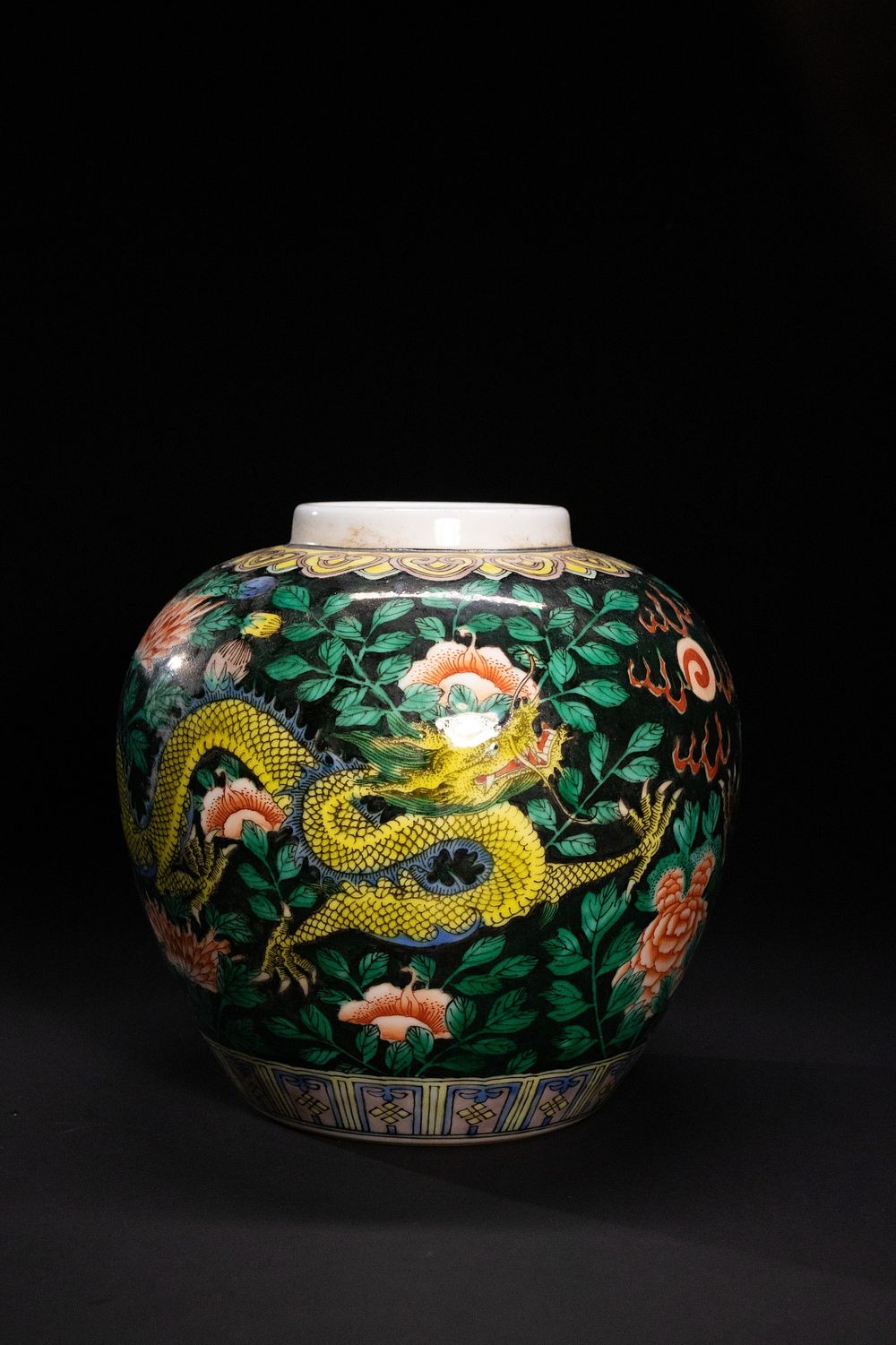 Lot 375: A Chinese Famille Noire Porcelain Jar with Dragon...