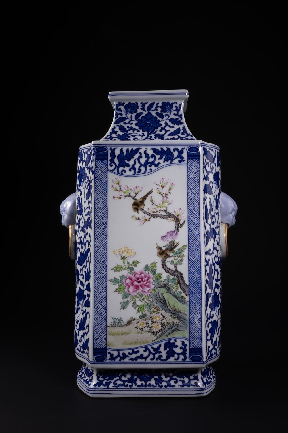 Lot 408: A Large Chinese Blue and White Hexagonal Porcelain...