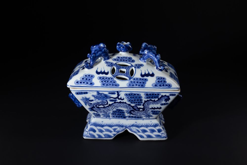 Lot 410: A Chinese Blue and White Porcelain Lidded Censer,...