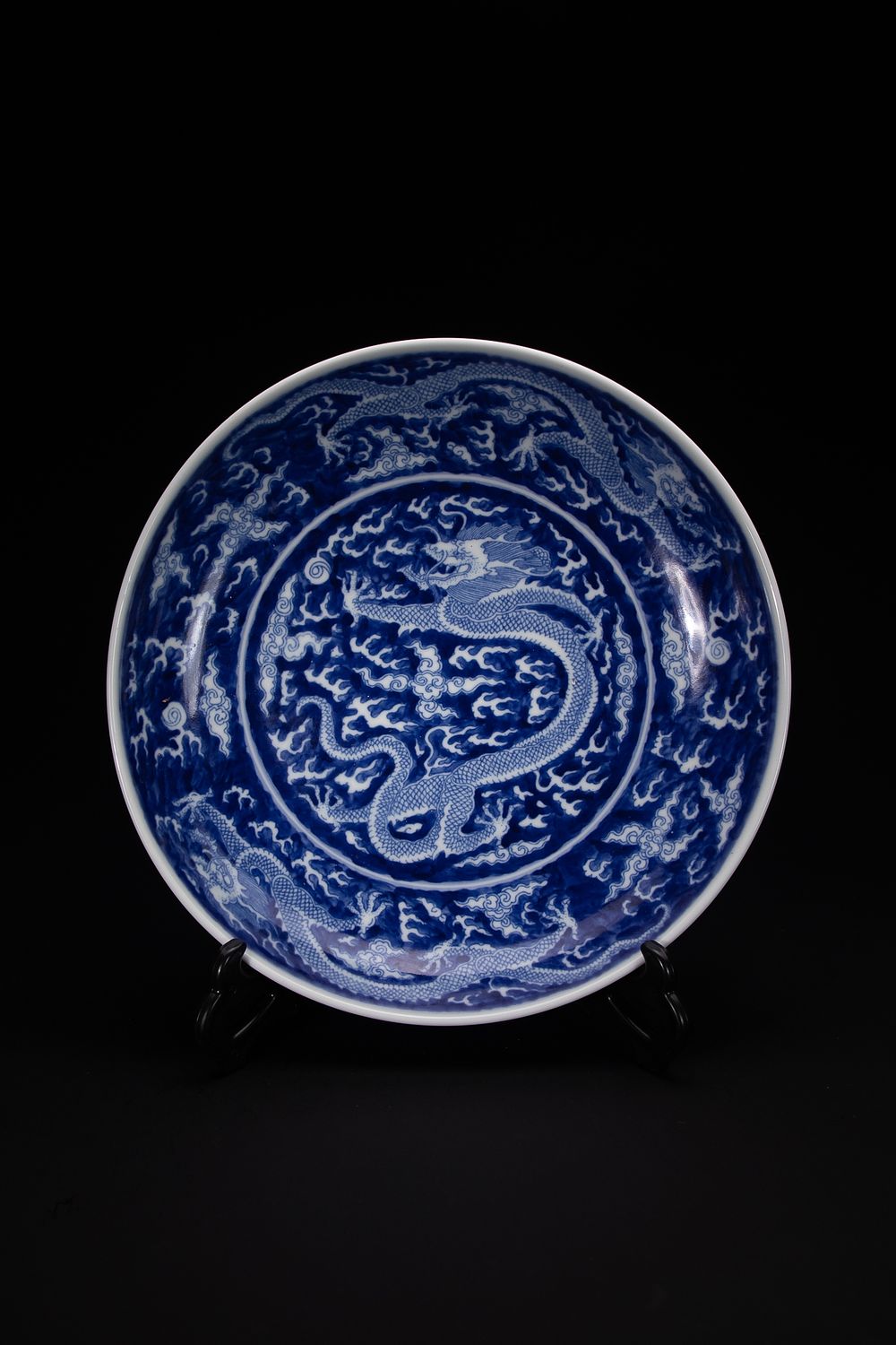 Lot 440: A Chinese Blue and White ‘Five-Clawed Dragon’ Dish,...
