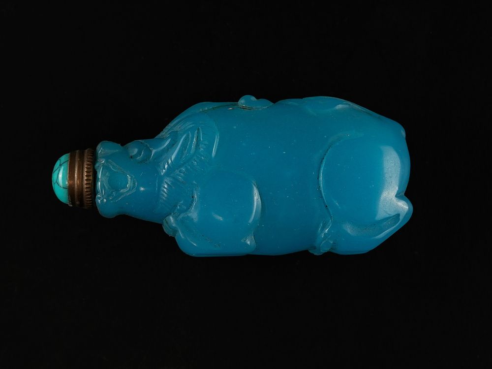 Lot 365: A Chinese Turquoise-Coloured Glass Snuff Bottle Modelled as...
