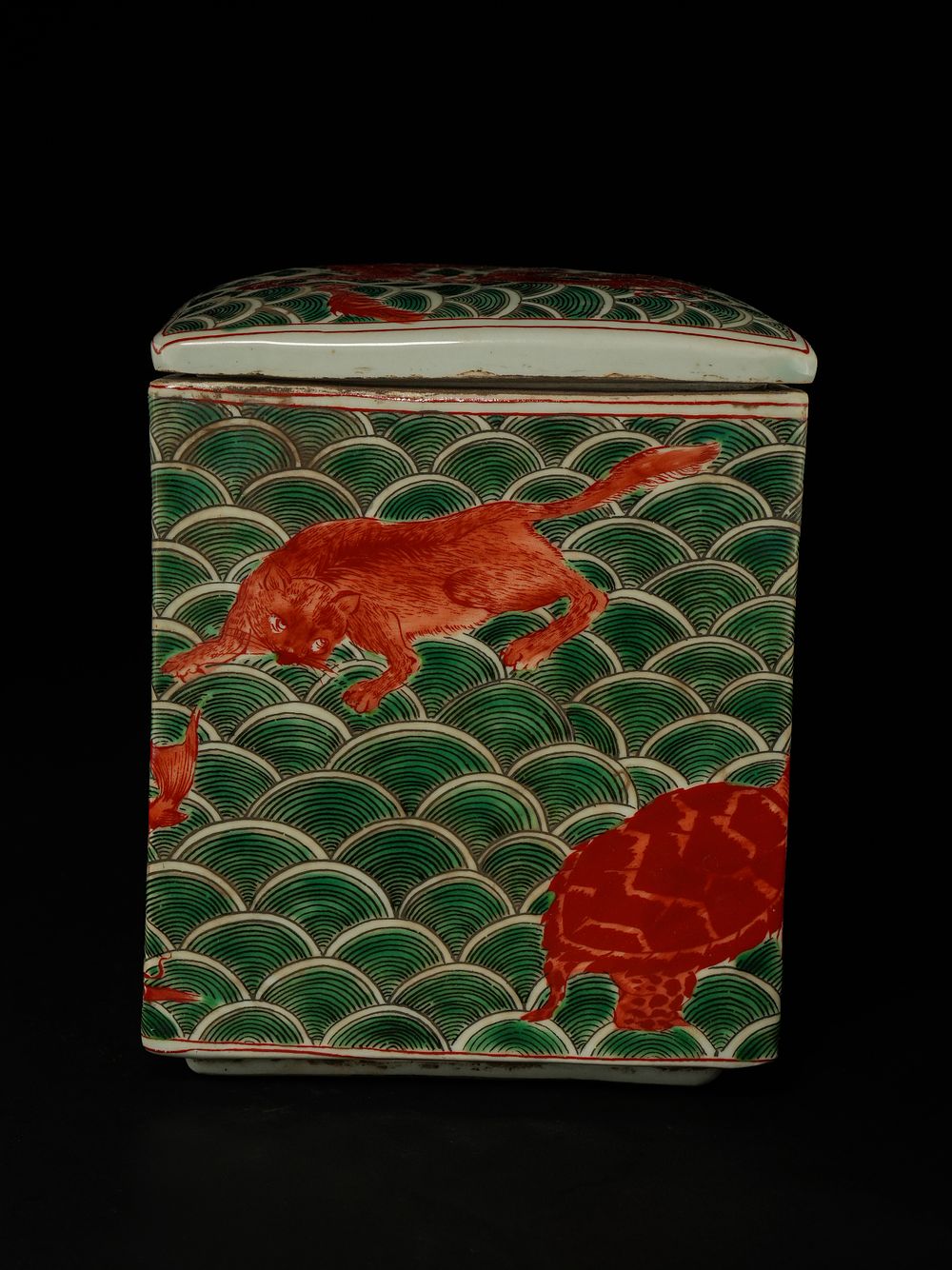 Lot 375: A Chinese Famille Verte Porcelain Lidded Box with...