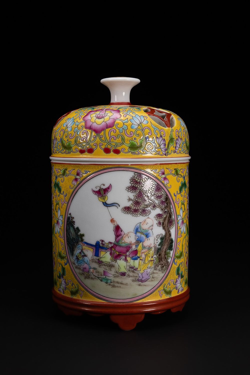 Lot 253: A Chinese Yellow-Ground Famille Rose Porcelain Reticulated Covered...