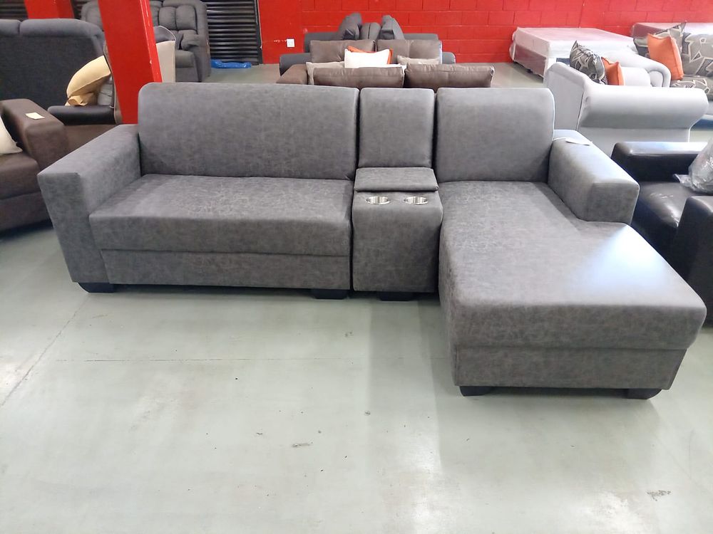 Grand Oak Auctions | מכירה  821 | New Furniture Auction - Live Onsite in July