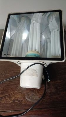 Large Outdoor Light. Great for lighting up a whole garden or parking lot. Looks like it need s a 