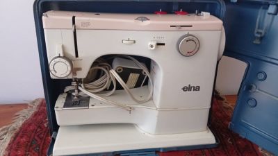 REDUCED - Vintage Elna SP Sewing Machine in Carry Case. Looks Good but untested as it came in 