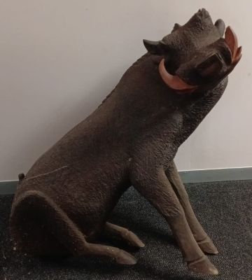 Life-size Wooden Warthog - STC. Realistic warthog / bush-pig carved from a dense heavy wood. Has 