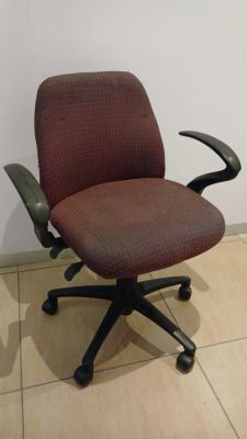Office Chair with Armrests - Purple (B) . Could do with a good clean but acceptable and useable 